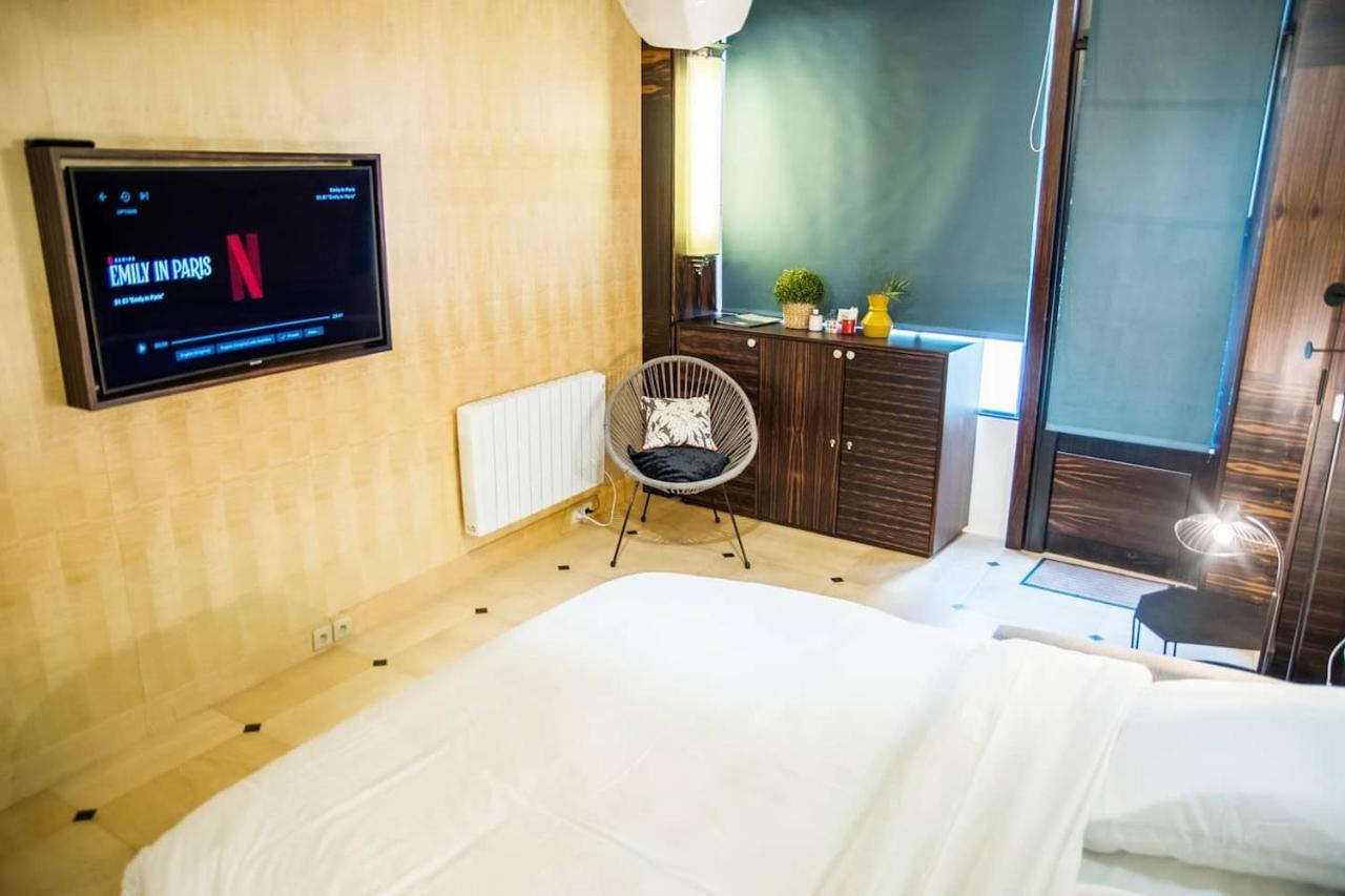 Studio Boise A 2 Pas Du Jardin Du Luxembourg 巴黎 外观 照片
